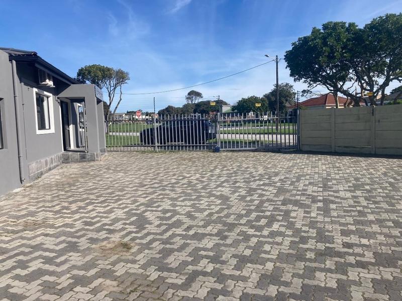 To Let Commercial Property for Rent in Newton Park Eastern Cape